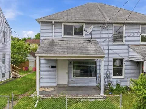 551 Farnsworth Ave, Clairton, PA 15025