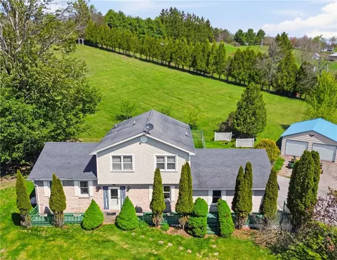 1144 Huckleberry Hwy, Central City, PA 15926