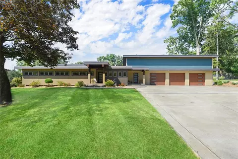 190 Canterbury, Canonsburg, PA 15317