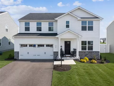 418 Coventry Ct, Harmony, PA 16037