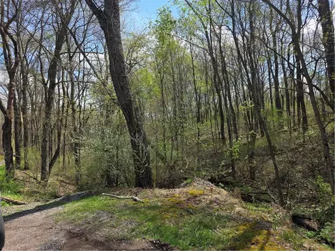 242 Walker Rd, Freeport, PA 16229