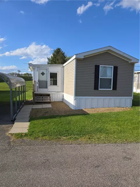 110 Country Garden Estates Dr, Worthington, PA 16262