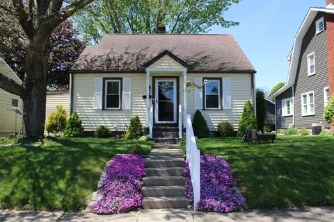 919 Columbia, Grove City, PA 16127