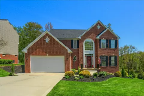 133 Hunter Dr, Cranberry Township, PA 16066