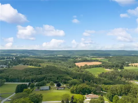 144 White Star Way, Jennerstown, PA 15547