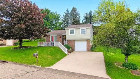 226 Briar Path, Imperial, PA 15126