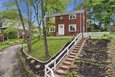 315 Woodside Rd, Pittsburgh, PA 15221