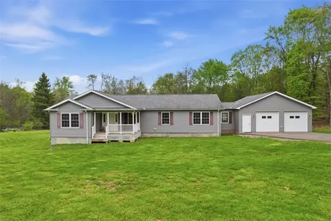221 Parkhill Rd, Baden, PA 15005
