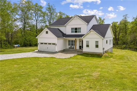 280 Air Shaft Rd, Rices Landing, PA 15357