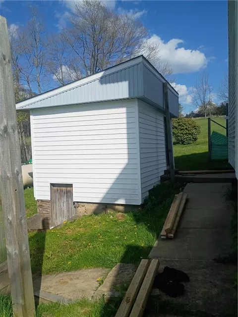 1097 Work Dr, Sigel, PA 15860 photo 4