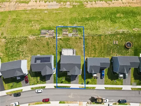 View/Area - 417 Coventry Ct, Harmony, PA 16037 photo 3 of 7