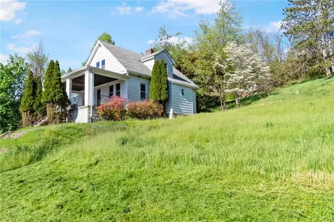 384 F St, Pittsburgh, PA 15209