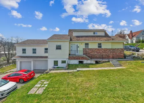 932 Gaskill, Jeannette, PA 15644