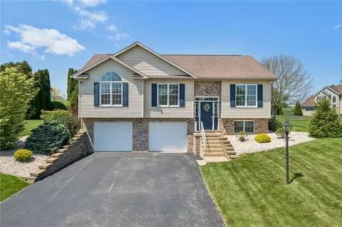 1012 Blue Ridge Dr, Latrobe, PA 15650