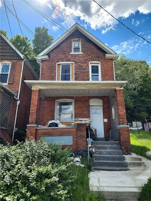 229 Freeport Rd, Creighton, PA 15030