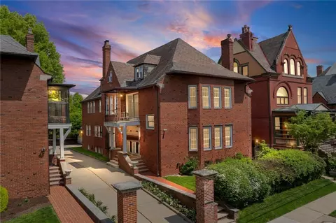703 Saint James St, Pittsburgh, PA 15232