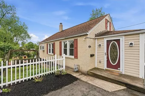 636 Corbin St, West Mifflin, PA 15122