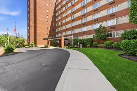 128 N Craig #404, Pittsburgh, PA 15213