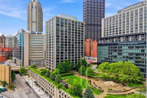 112 Washington Pl #19C, Pittsburgh, PA 15219