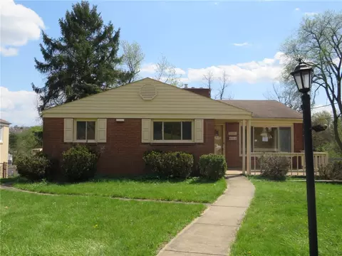 2439 Red Oak Dr, Pittsburgh, PA 15220