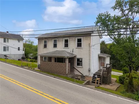 Exterior - 680 Main St, Irwin, PA 15642 photo 2 of 7