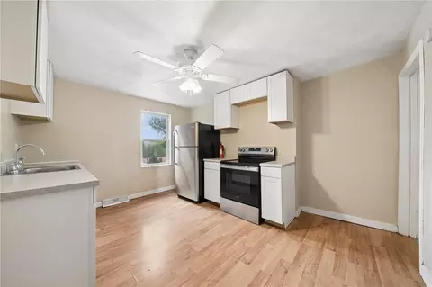 Kitchen - 680 Main St, Irwin, PA 15642 photo 2 of 2