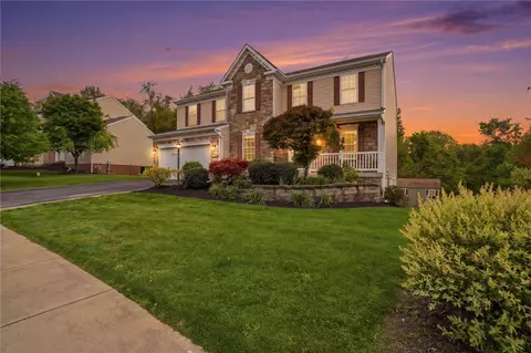 138 Tuscany Estates Dr, Finleyville, PA 15332