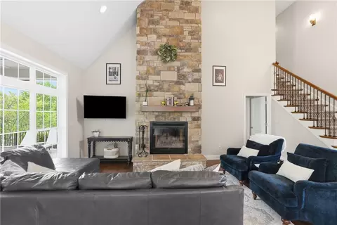 Living - 5151 Trillium Dr, Export, PA 15632 photo 2 of 4