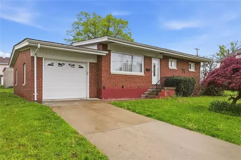 210 N 16th Ave, New Brighton, PA 15066