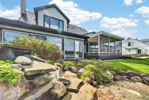 10552 Aldina Dr, Conneaut Lake, PA 16316