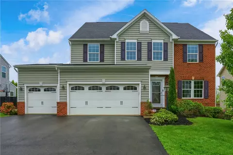 305 Ranchero Dr, Moon Twp, PA 15108