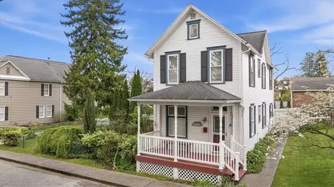 208 N Grant St, Ligonier, PA 15658