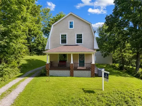 416 Pine Run, Fombell, PA 16123