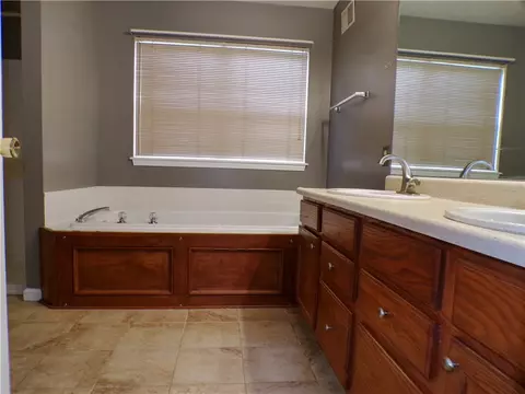 Bath - 6767 Mars Crider Rd, Seven Fields, PA 16046 photo 2 of 3