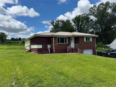 126 Holly Pl, Mount Pleasant, PA 15666