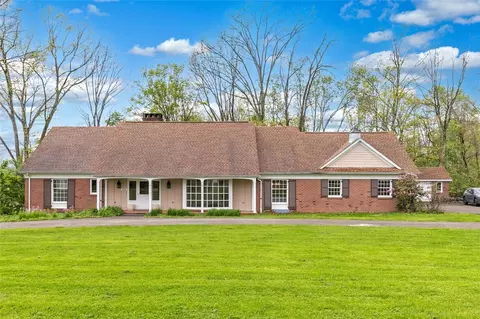 124 Hermitage Cir, Ligonier, PA 15658