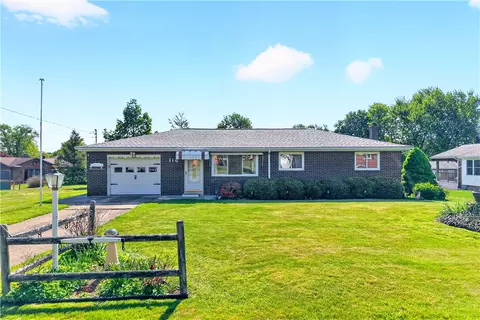 116 Crandon Cir, Beaver, PA 15009