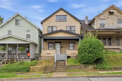 2812 Jenny Lind St, Mckeesport, PA 15132