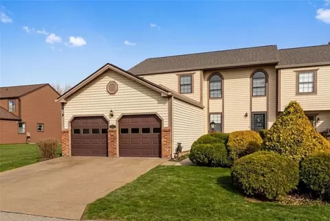 1113 Old Farm Rd, Lawrence, PA 15055
