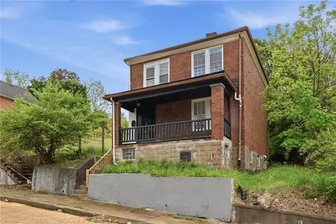 710 Catharine St, Duquesne, PA 15110