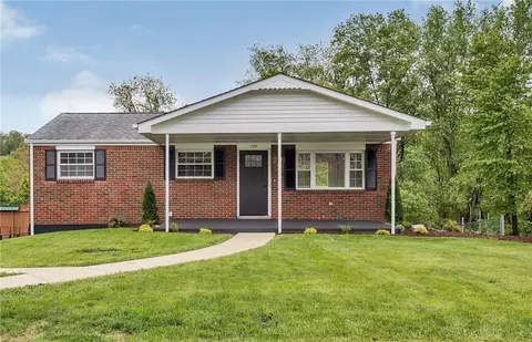 709 Providence Dr, Pittsburgh, PA 15239