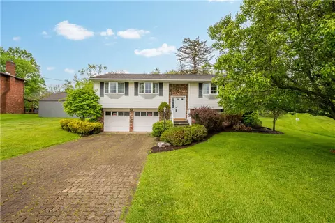 994 Weigles Hill Rd, Elizabeth, PA 15037