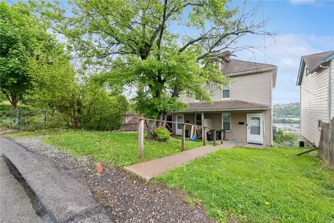 4 Charles St # -6, Dravosburg, PA 15034