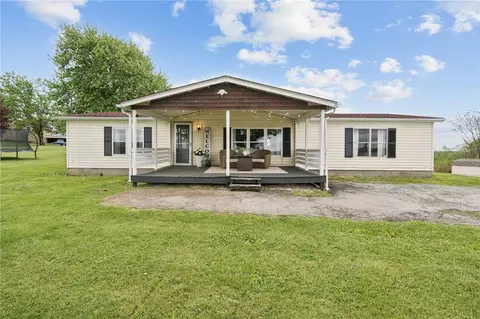 285 Ridge Rd, Avella, PA 15312