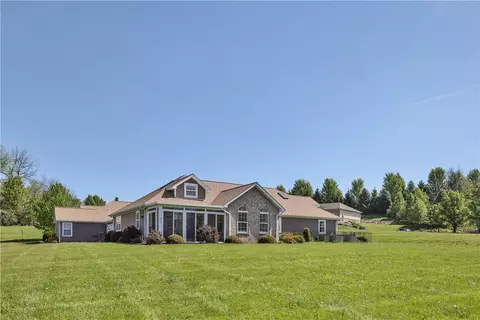 525 Kelly Blvd, Slippery Rock, PA 16057