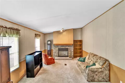 170 Silvis, Export, PA 15632 photo 16