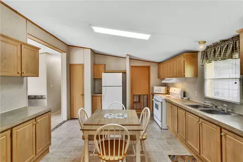 170 Silvis, Export, PA 15632 photo 10
