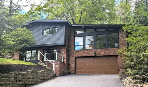 2317 Marbury Rd, Pittsburgh, PA 15221