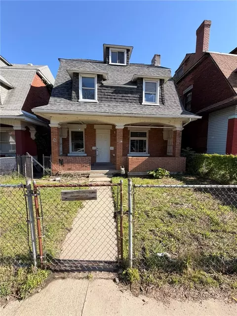 215 Moore Ave, Pittsburgh, PA 15210