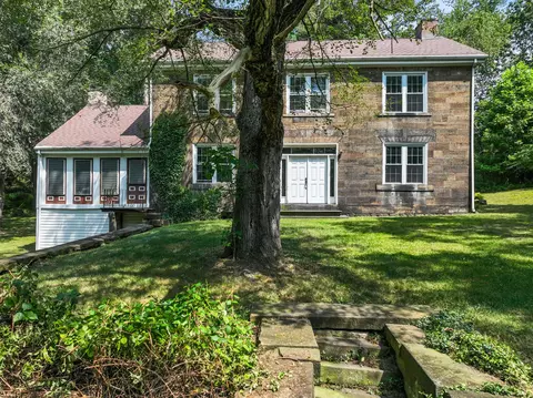 1010 Beaner Holw, Beaver, PA 15009